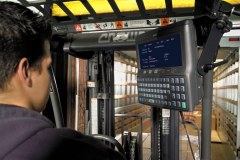 Order picking control panel for precise order picking