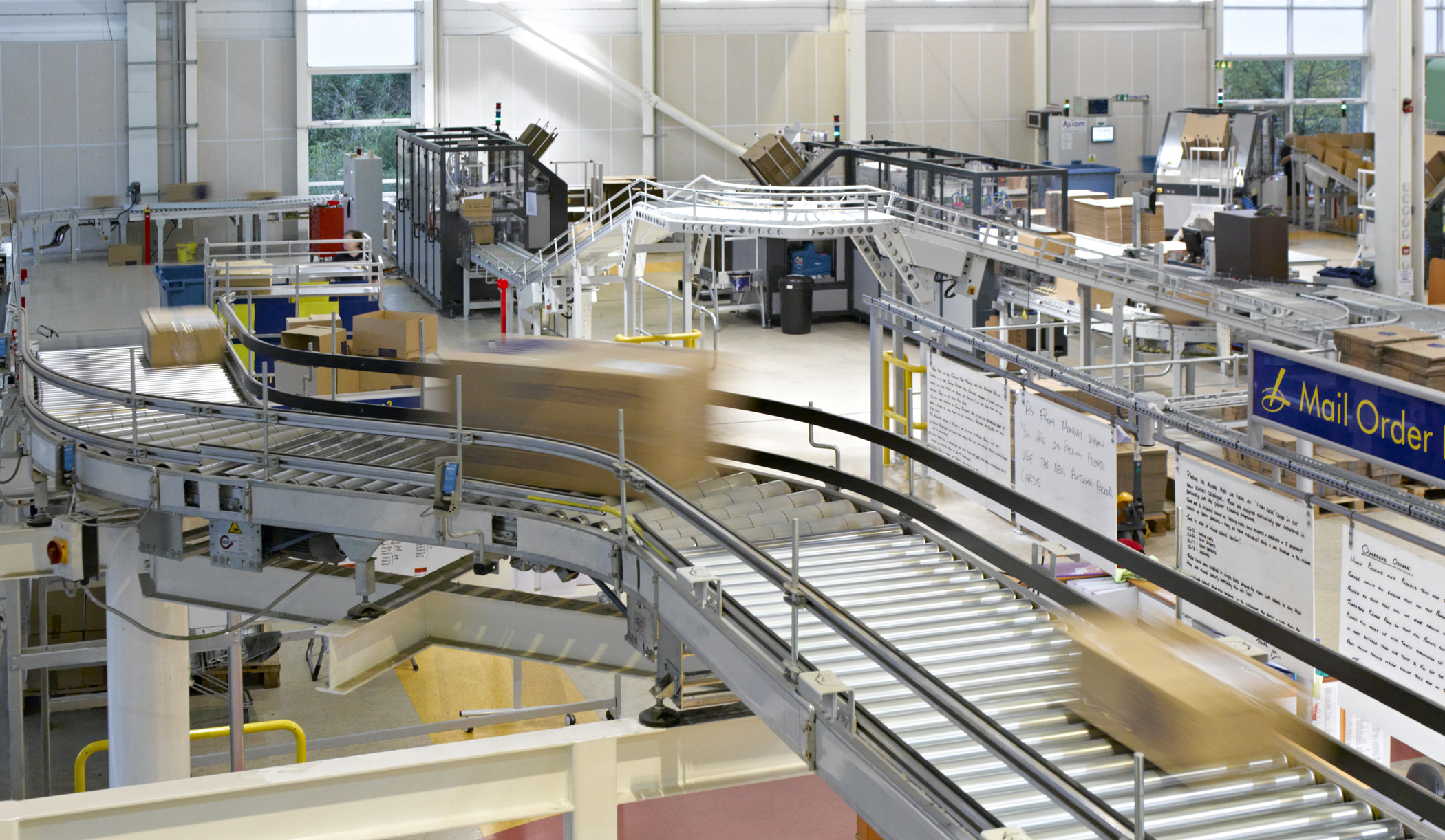 How to increase your productivity with an industrial conveyor