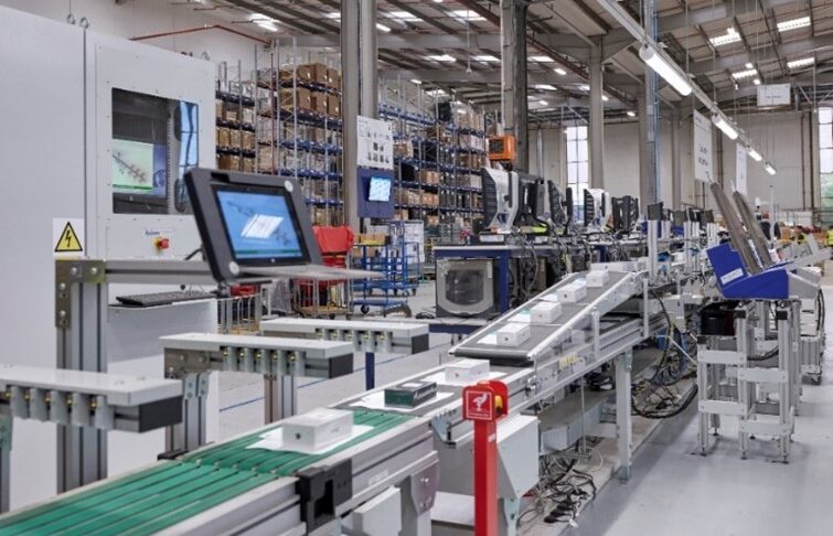 An Axiom GB Ltd in-line packing system, to automate the association of customer orders with picked products for 3pl & fulfilment warehouses. www.axiomgb.com sales@axiomgb.com +44(0)01827 61212 Let's talk.... We'd love to solve your materials handling challenges.